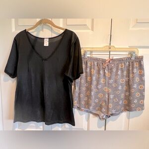 2 Pc PJ Set🌼 Life IS Good Dandelion Shorts & Black Short Sleeve Top